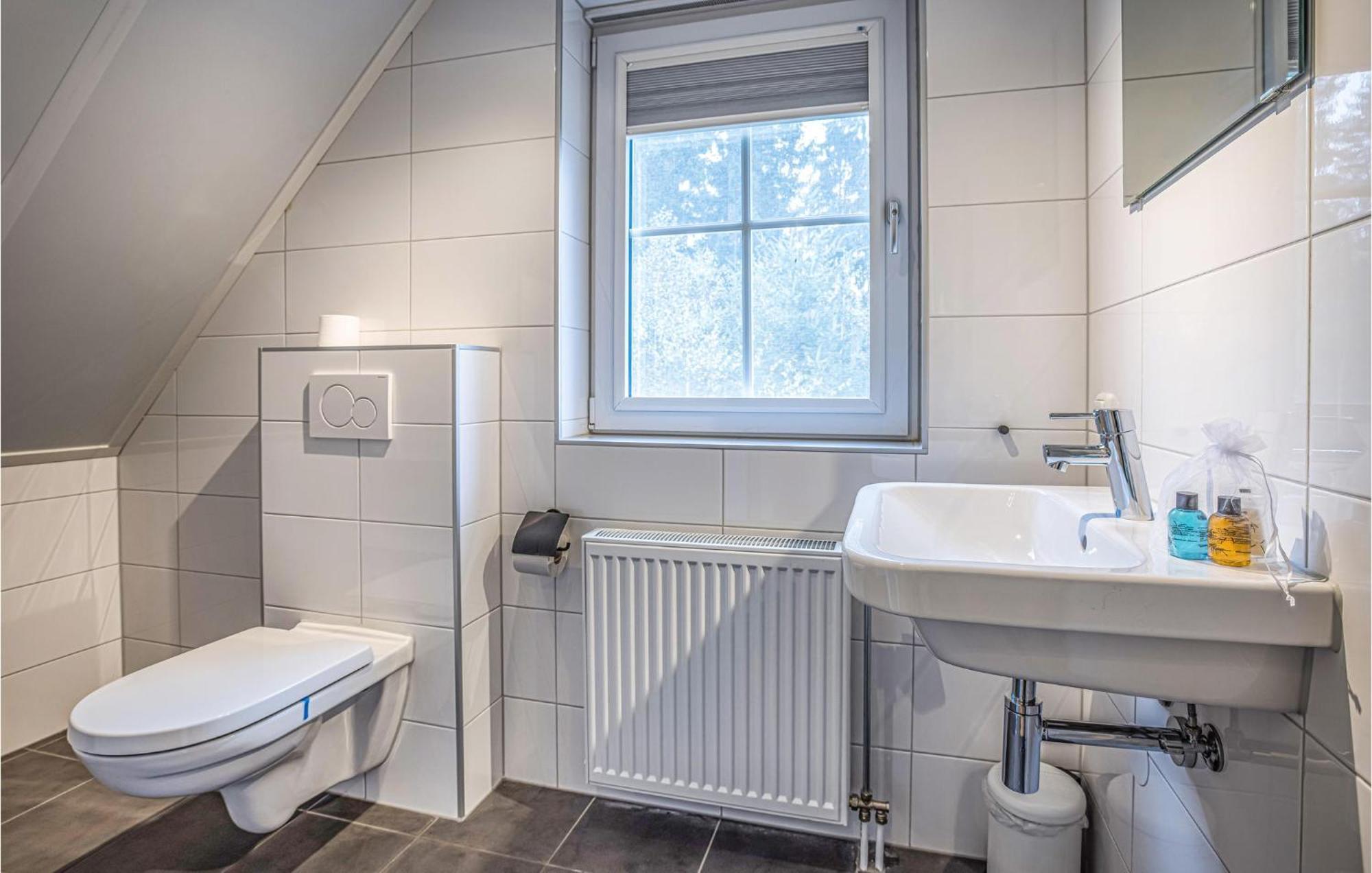 Amazing Home In Rijssen With Wifi Экстерьер фото